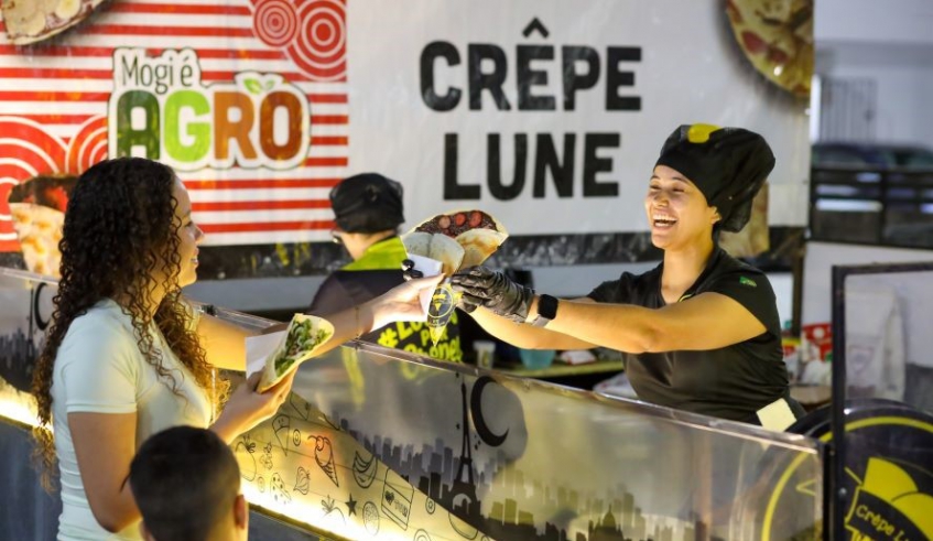 Feira Noturna de Braz Cubas tem se tornado referência em ações promocionais nas datas festivas;