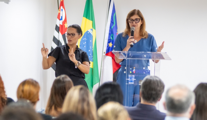 Conselheiras do COMMULHER para a gestão 2026/2028 foram empossadas na manhã desta quarta-feira pela prefeita Mara Bertaiolli (Divulgação/ PMMC)