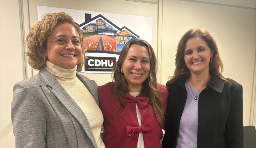 Equipe da Habitação de Mogi se reuniu com representantes da CDHU para discutir próximos passos nas regularização de condomínios da Companhia (Divulgação/ PMMC)