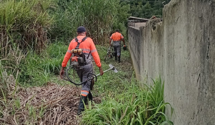 O levantamento topográfico da regularização fundiária da Fazenda Cuiabá - fase I - está a todo vapor, graças à parceria entre Habitação e outras Secretarias (Divulgação/ PMMC)