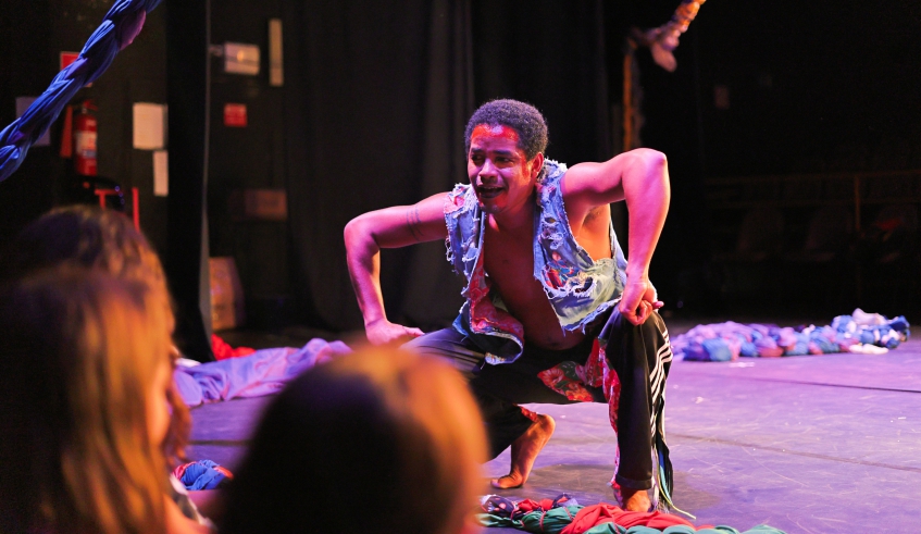 Os espetáculos "Munhâm" e "Procura-se Rio" acontecem no dia 4 de agosto, às 19h e às 20h, respectivamente, no Theatro Vasques (Divulgação/Mostra de Circulação)