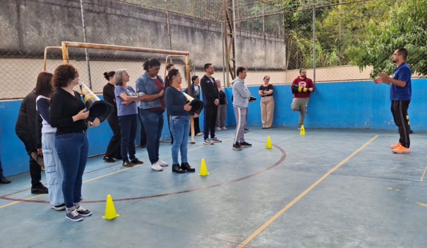 Nesta quinta-feira (23/07), as oficinas abordaram os temas “Memórias, Música e Cultura Popular na Educação”, “Jogos, Brincadeiras e Ancestralidade”, Raízes Lúdicas Brasileiras”, “Comunicação . . .