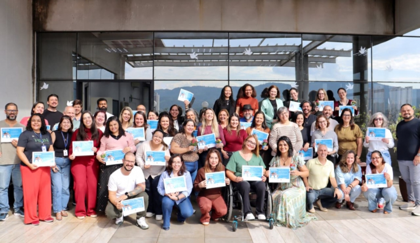 As escolas municipais que se destacaram no Índice de Desenvolvimento da Educação Básica – IDEB foram homenageadas pela Secretaria de Educação. (Divulgação/PMMC)