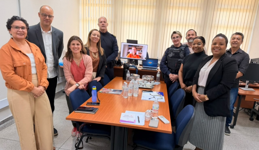 Reunião com representantes do Anexo de Violência Doméstica e Familiar contra a Mulher serviu para alinhar fluxos para a proteção das mulheres (Divulgação/ PMMC)